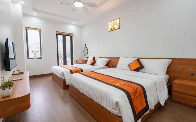 Agarwood Hotel