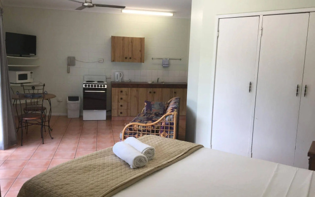 Whitsunday Waterfront Apartments