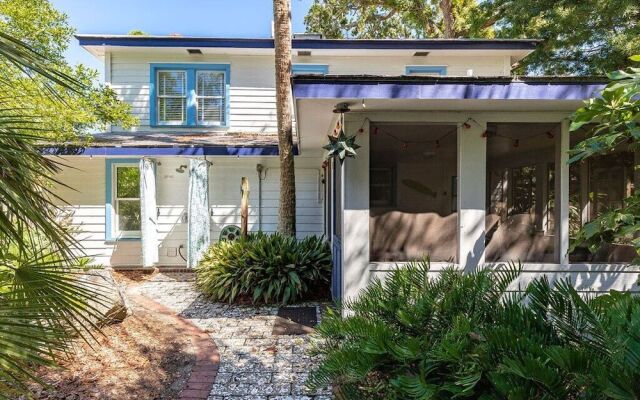Guiding Light Cottage