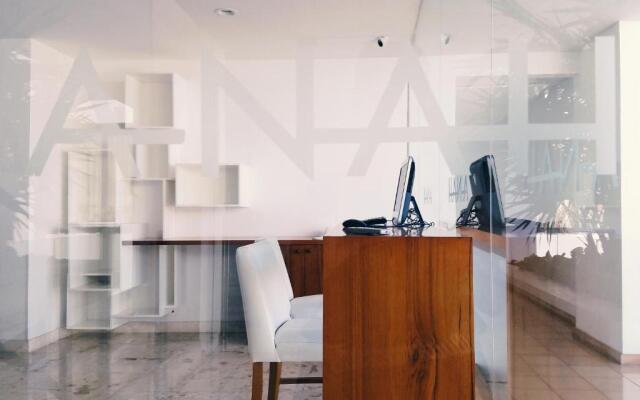 Anah Suites - Las Flores Properties