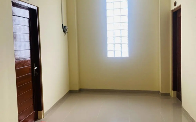 RedDoorz near Paragon Mall Semarang 2