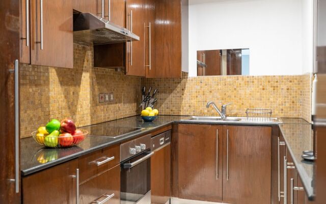 Vogue Blvd Walk near Burj Khalifa/ Dubai Mall