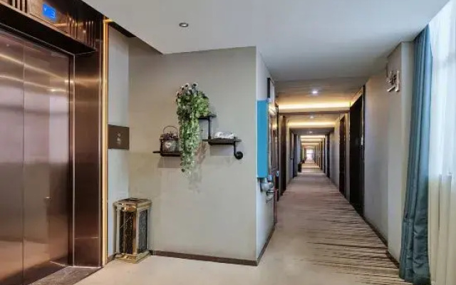 Cassidy Changxiang Hotel