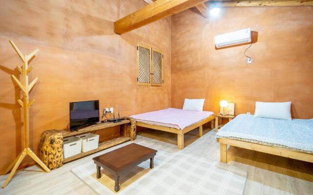 Jeju Bijasupgil15 Pension