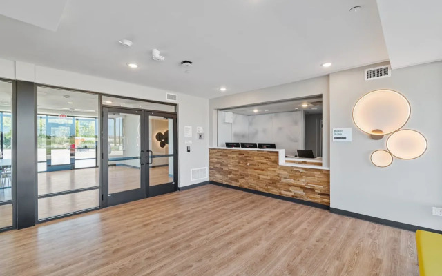 ECHO Suites Extended Stay by Wyndham Dallas Plano/Richardson