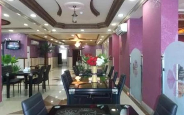 Arabian Palm Hotel