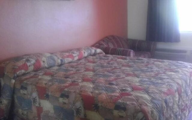 Tweetys 9 Diamond Inn
