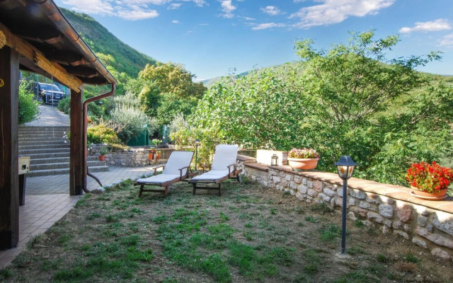 Beautiful Home in Caldarola With Wifi and 3 Bedrooms