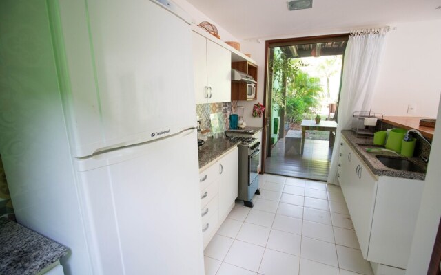 IT04 Bangalo Duplex 3 Suítes Pe na Areia