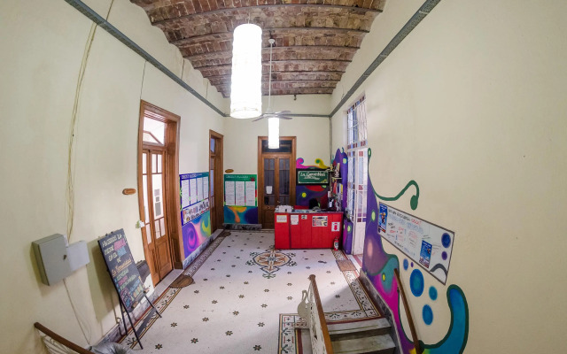 La Comunidad Hostel