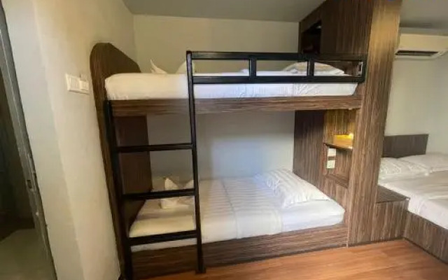 SPOT ON 90367 7 inn Semporna