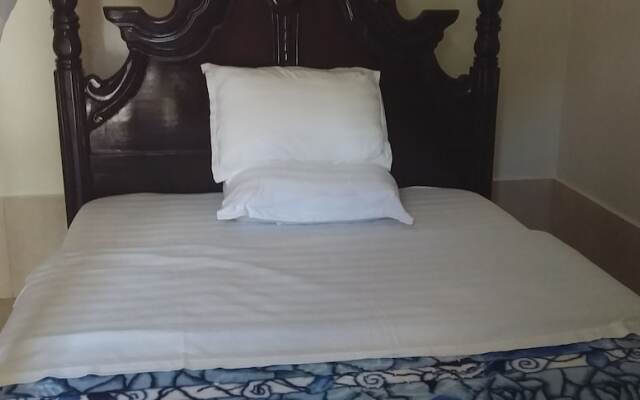 Mango Cottages & Recreation Center