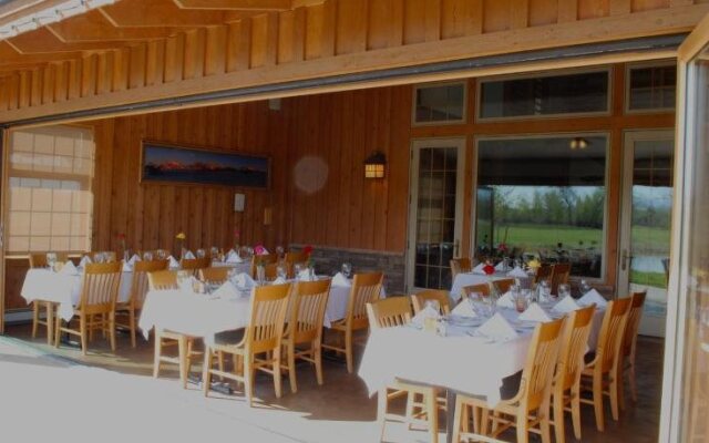 Gallatin River Lodge