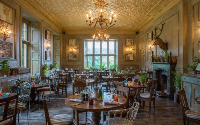THE PIG at Combe - Devon