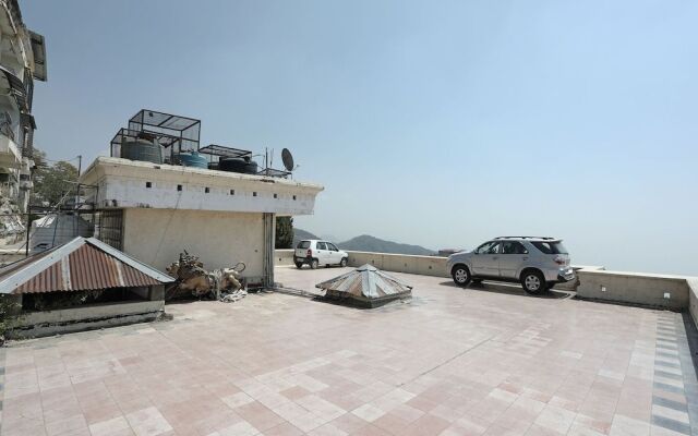 OYO 13427 Home Luxury 3BHK Near Mall Road