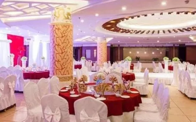 Changchun Celebrity Hotel