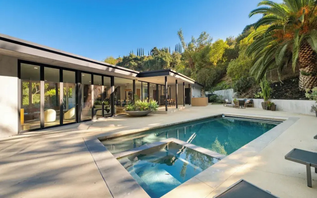Valea Estate - Secluded Beverly Hills Retreat 1-acre Oasis