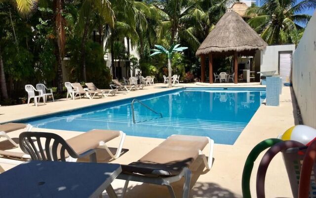 Les Alizes 50mt from the beach by Alex