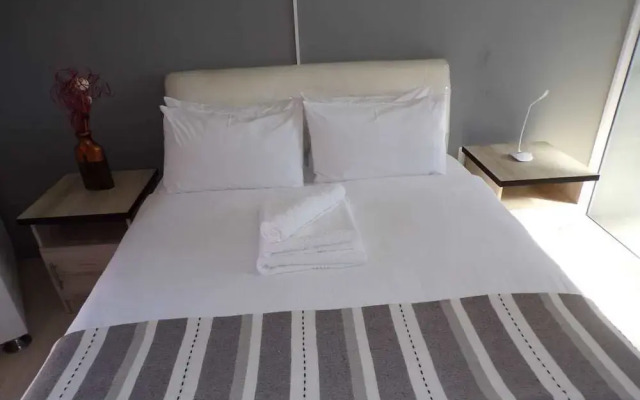 Joy Guesthouse Mabote