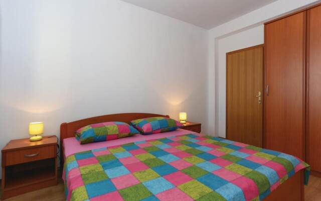 Awesome Home in Kastel Novi With Wifi and 6 Bedrooms