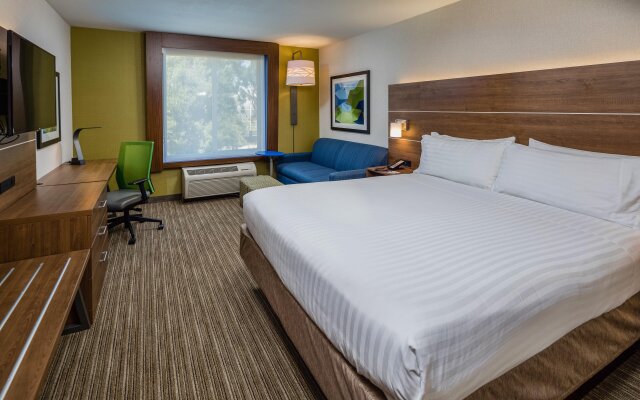 Holiday Inn Express and Suites Modesto, an IHG Hotel