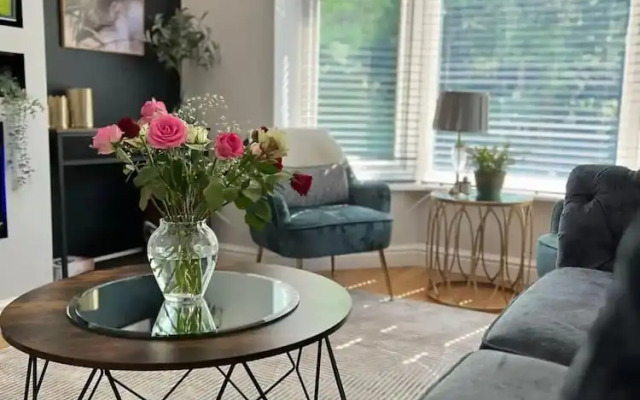 Beautiful 4 Bed House in Sheffield