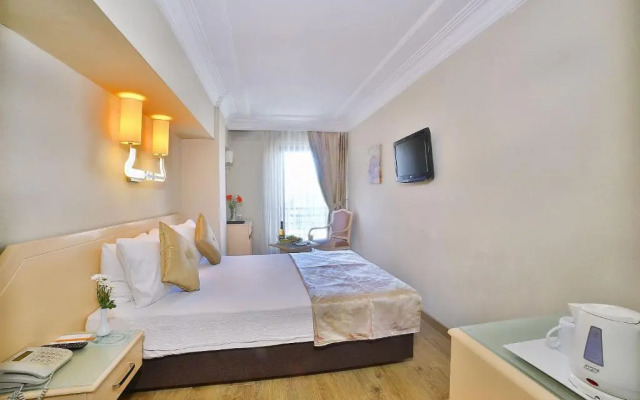 The Time Hotel Old City