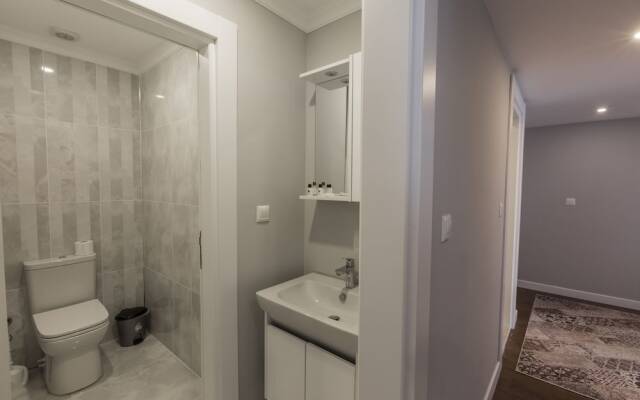 Royal Comfort Suites