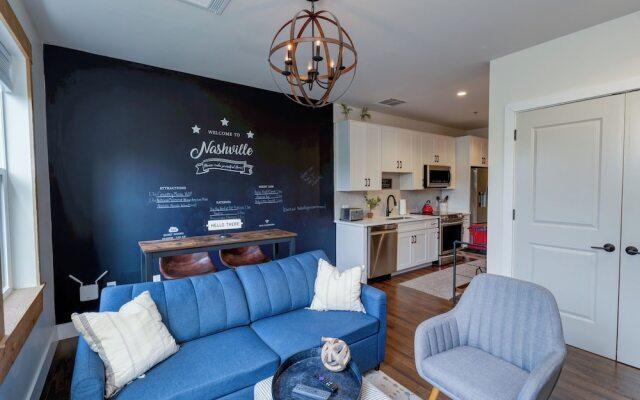 Charming Nashville at the 1865