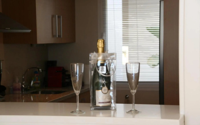 2152-Modern apt with private beach