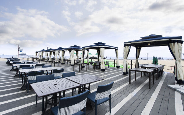 Kensington Resort Seorak Beach