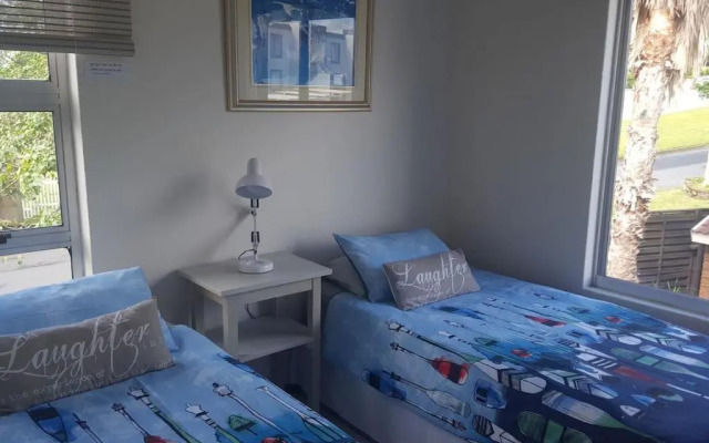 Laguna La Crete Beach Apartment 206