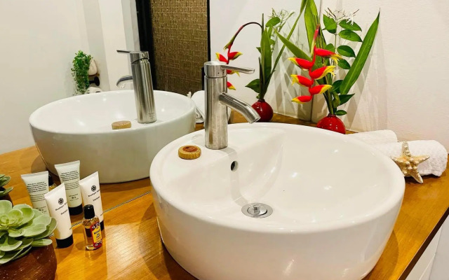 Tunui City Apartment - Quiet & Pool