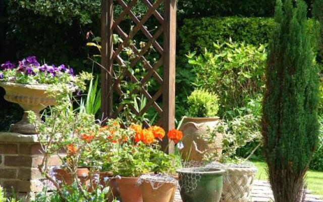 Bed & Breakfast at Ocklynge Manor