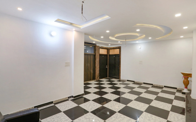 Fabhotel Occazia Palace