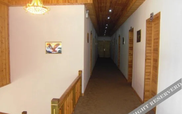 Shangri-La Holiday Manor