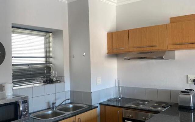 Immaculate & Central Apartment in Houghton