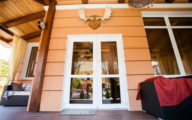 Zhemchug Village Hotel