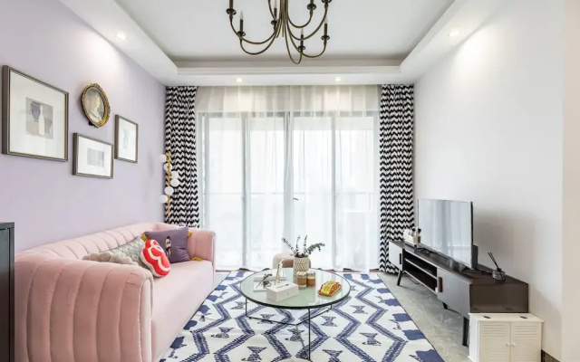Locals Boutique Apartment Huafa Plaza 24