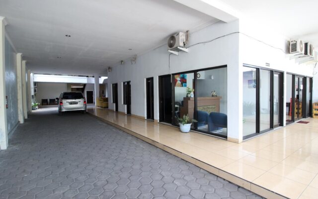 RedDoorz near Adisucipto Airport 3