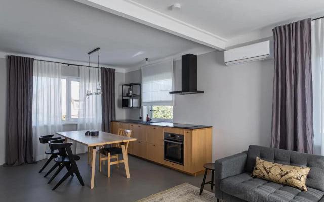 Minimalist. Apartment & Studio