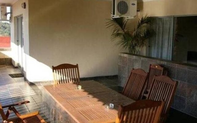 Ingwe Guesthouse