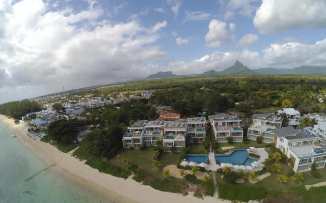 Villasun Seafront Apartment at Cap Ouest