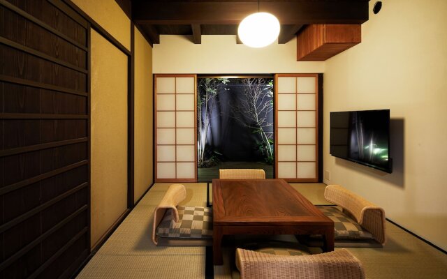 HANARE KYOTO Yasaka Mokusei-an