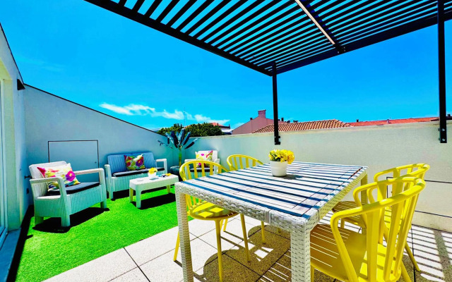 Central Tiled Apartment