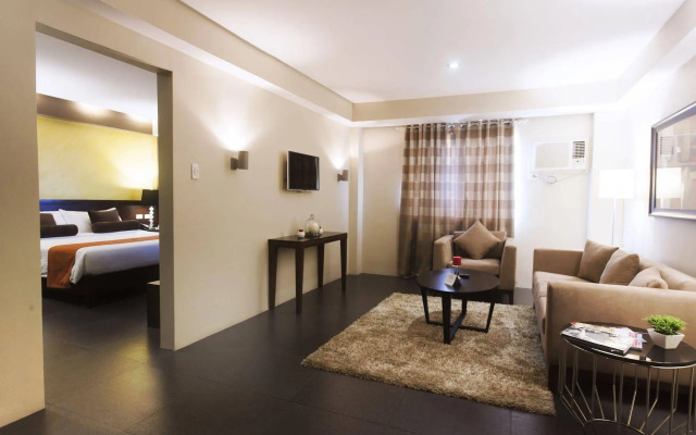 Grace Crown Hotel