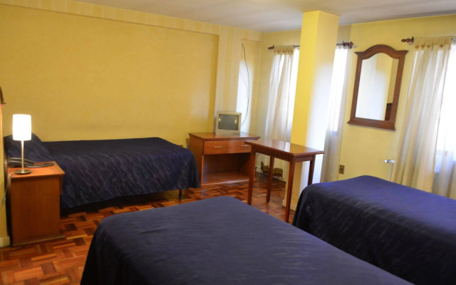 Hotel Cordillera Real
