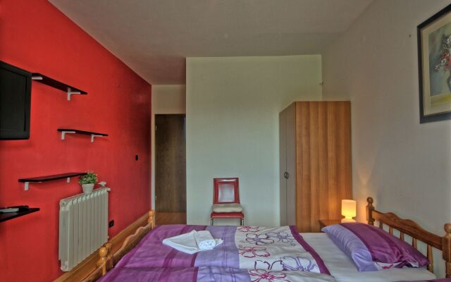 Guest House and Apartment Ambienti