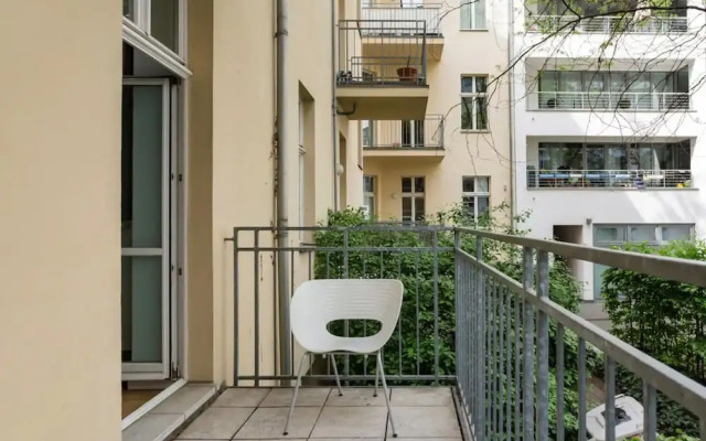 Top Luxury Space Spree Mitte Berlin