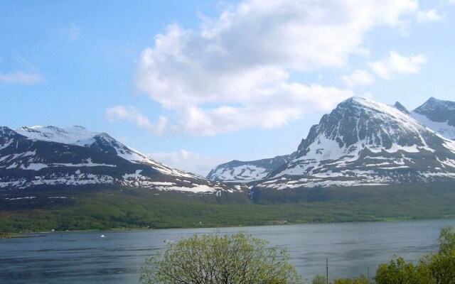 5 Person Holiday Home in Straumsbukta-by Traum